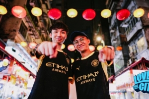 曼城采訪中國香港球迷：看著球隊傾盡全力，真能讓我的心情好起來
